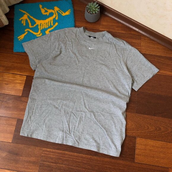 Nike Other - Nike T-shirt Gray